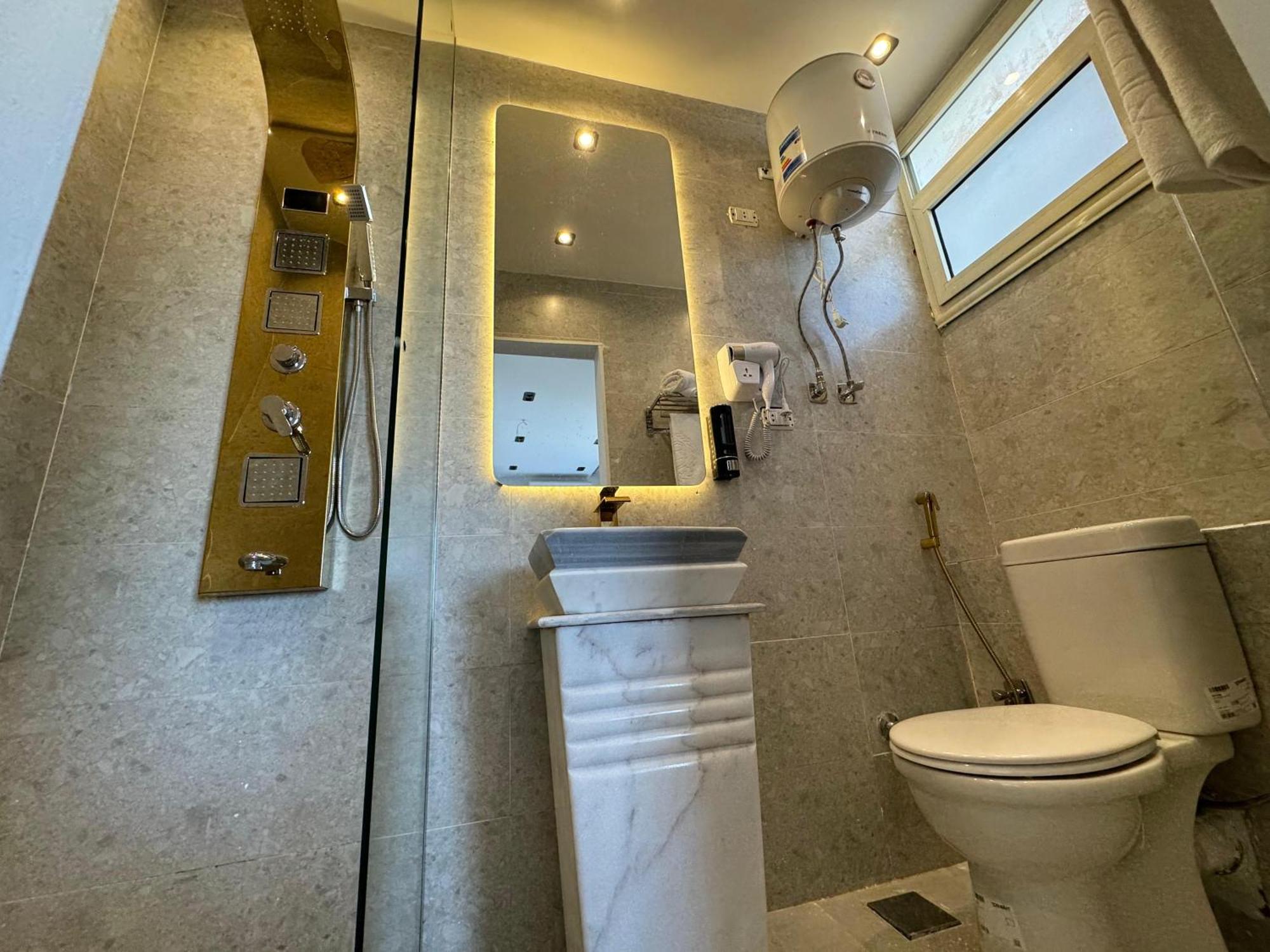 New White Pyramids Inn Ghatati Εξωτερικό φωτογραφία