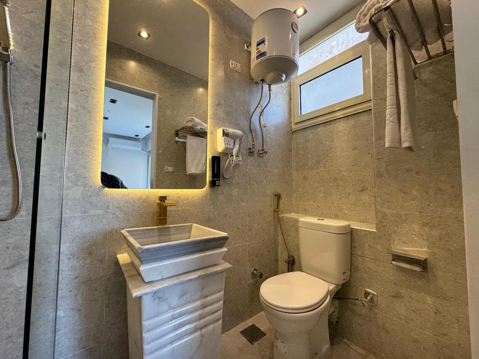 New White Pyramids Inn Ghatati Εξωτερικό φωτογραφία
