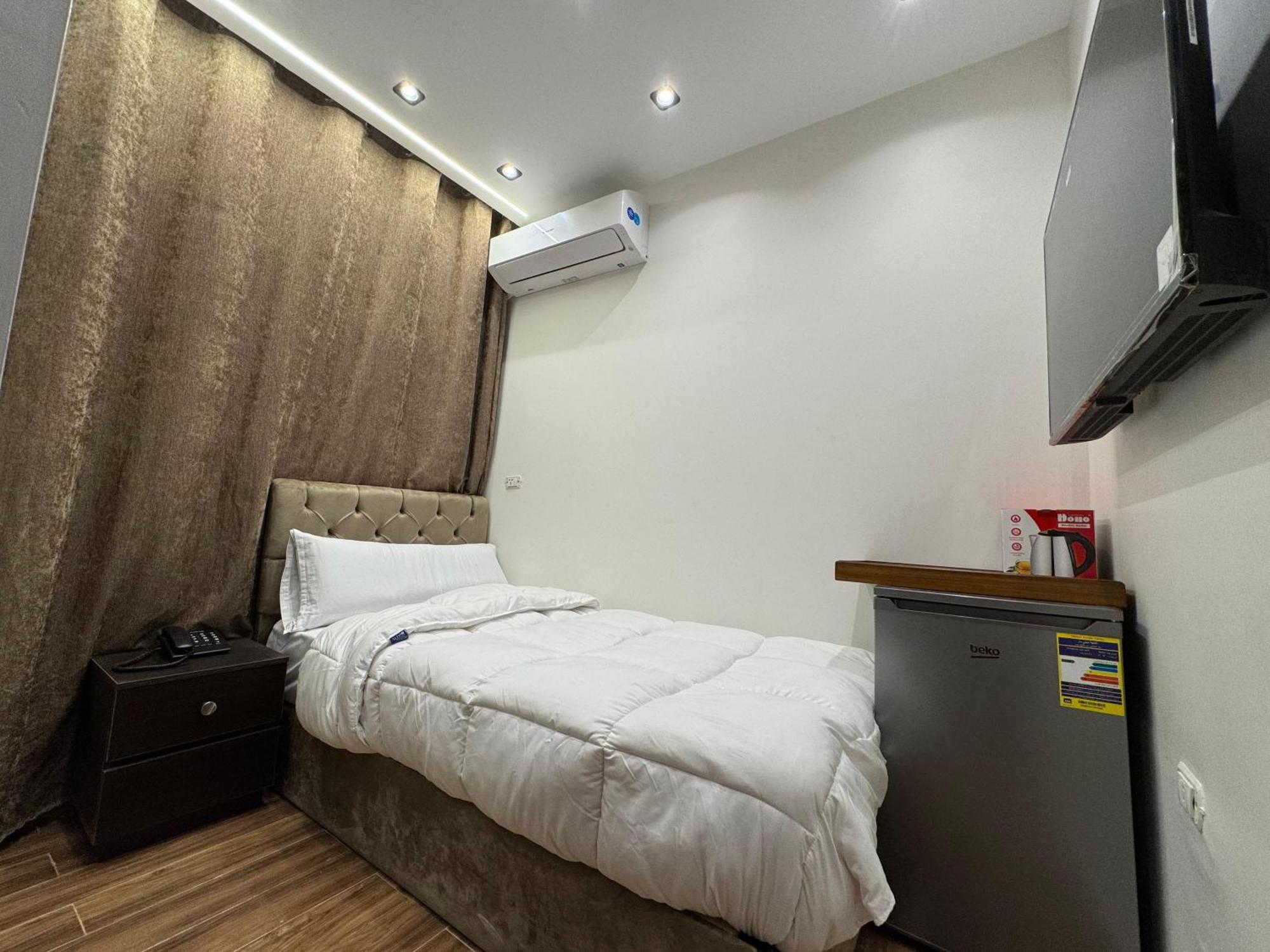 New White Pyramids Inn Ghatati Εξωτερικό φωτογραφία