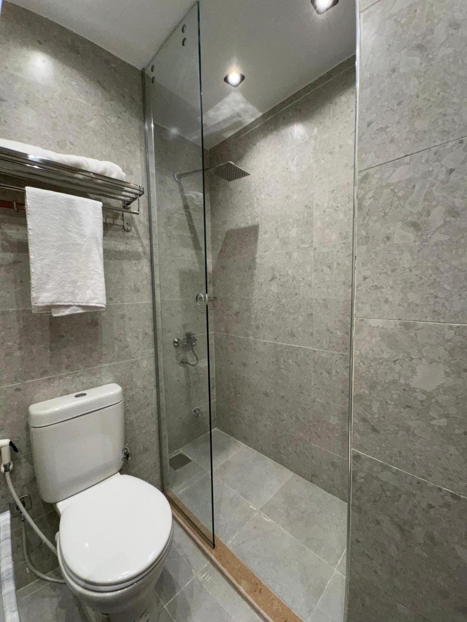 New White Pyramids Inn Ghatati Εξωτερικό φωτογραφία