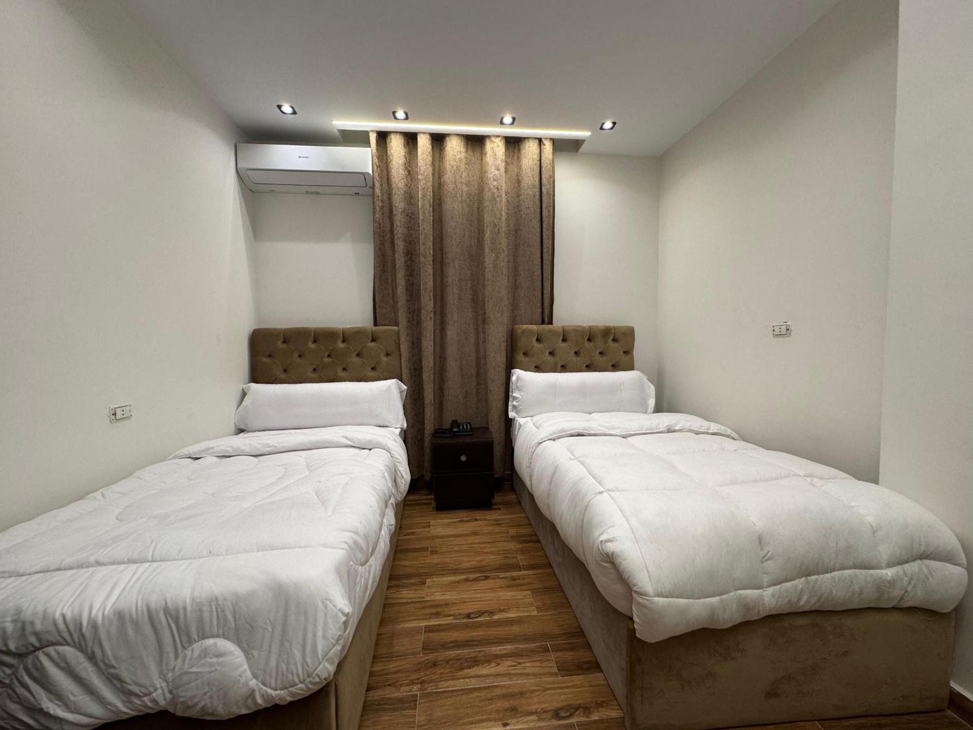 New White Pyramids Inn Ghatati Εξωτερικό φωτογραφία