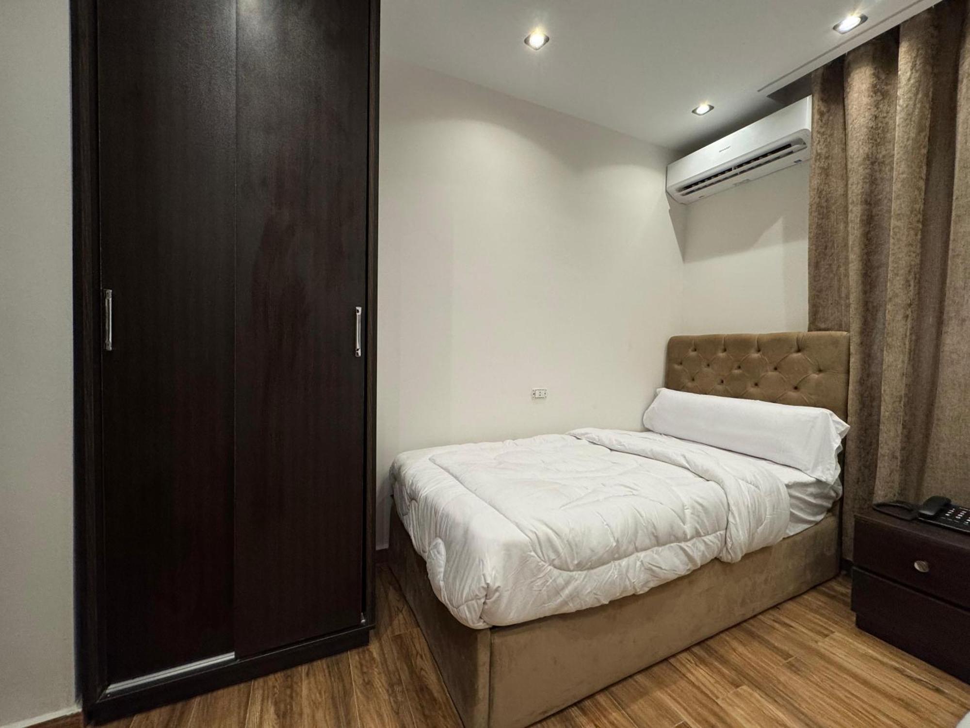 New White Pyramids Inn Ghatati Εξωτερικό φωτογραφία